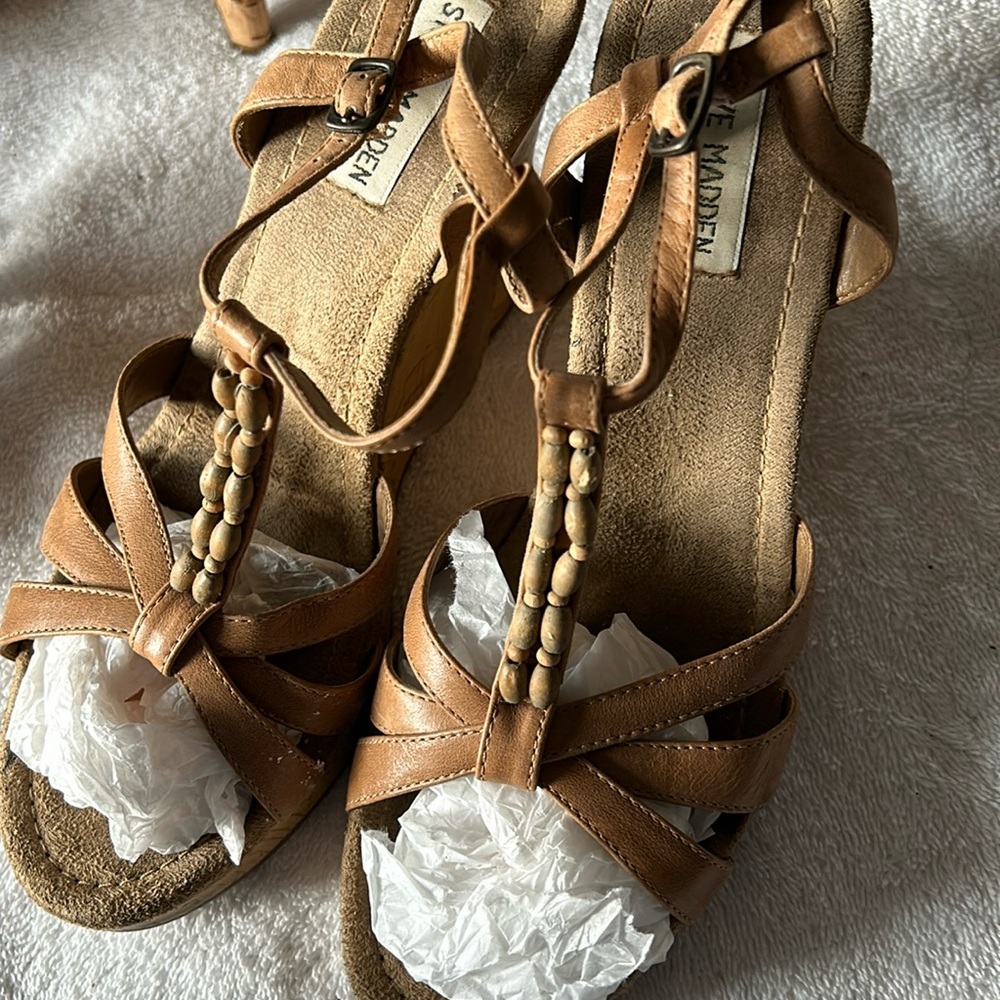 7.5 ladies Light brown Steve Madden wedges Cork.